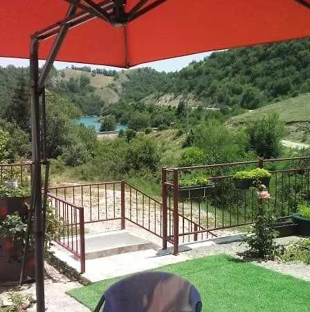 Vikendica Oaza Mira Сasa de vacaciones