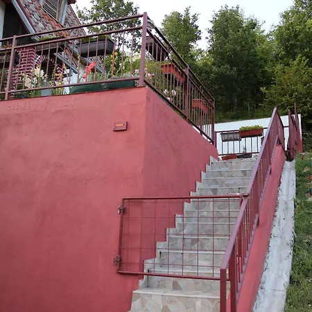 Vikendica Oaza Mira Сasa de vacaciones